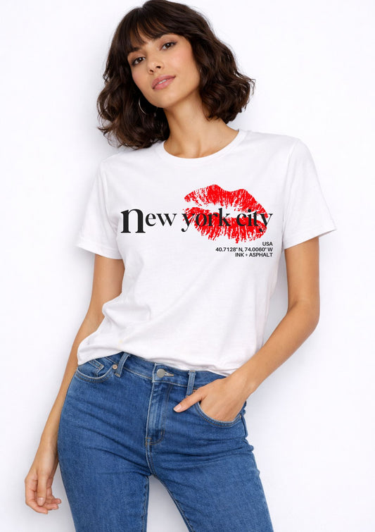 New York City Smooch™ Graphic T-Shirt | Coordinates Travel Tee